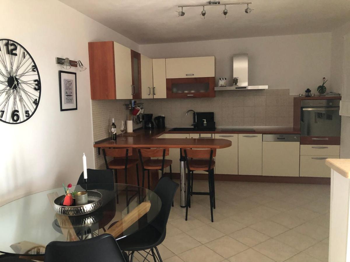 Holiday Home - Apartment Carmen Sevid Luaran gambar