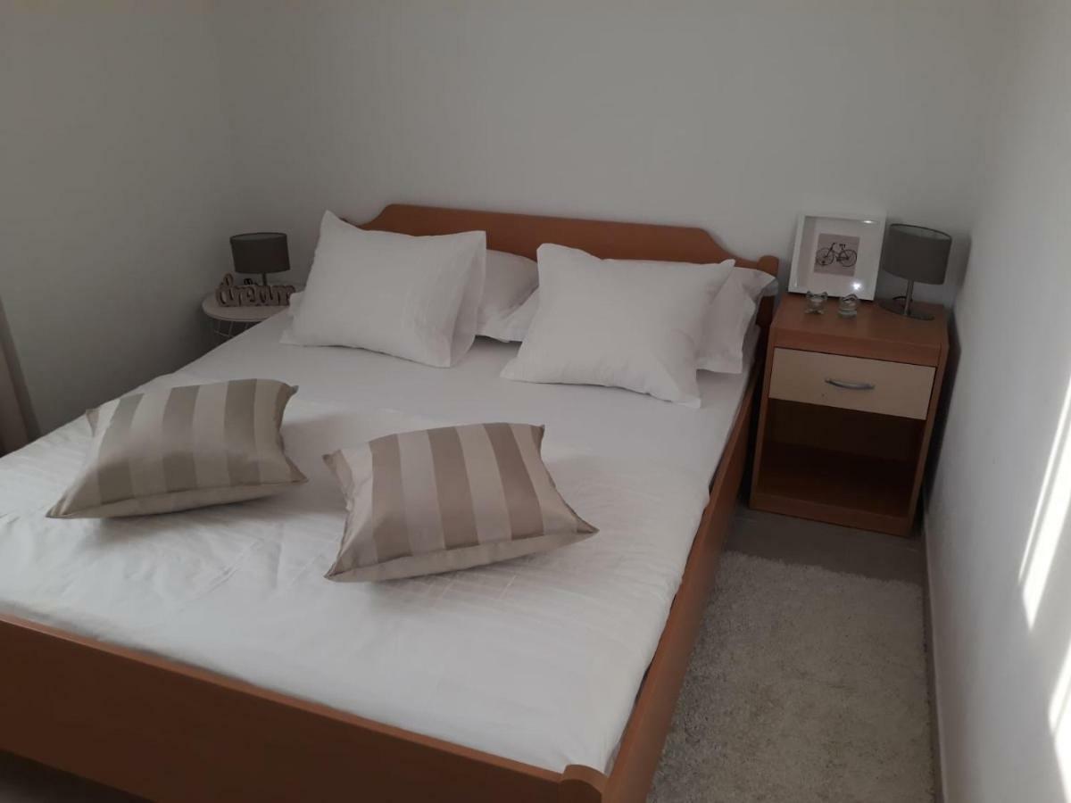 Holiday Home - Apartment Carmen Sevid Luaran gambar